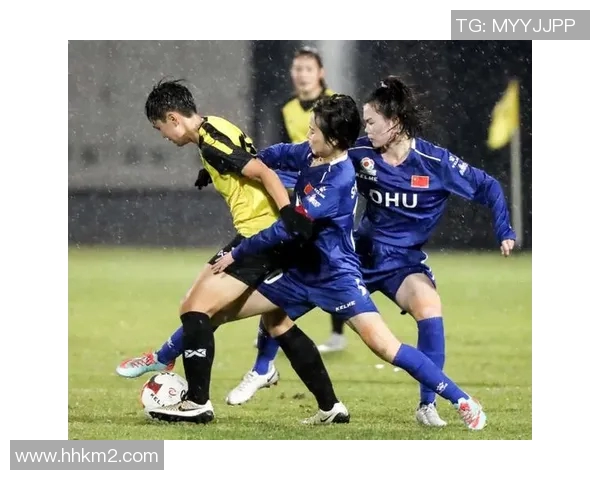 足球暴力现象的深层原因与应对策略探讨及其对社会的影响分析